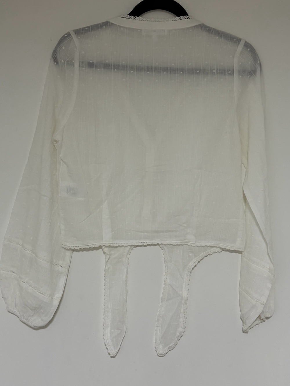 Heartloom Women’s White Button Front Lightweight Long Sleeve Blouse Size XS - Picture 3 of 7